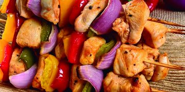¡Qué Sabor!: Brochetas de pollo y vegetales