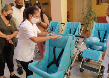 Donativo de coches especiales a cinco niños artemiseños con discapacidad cerebral y físico-motora