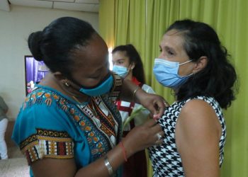 Celebra en Güira de Melena  el Día del Educador