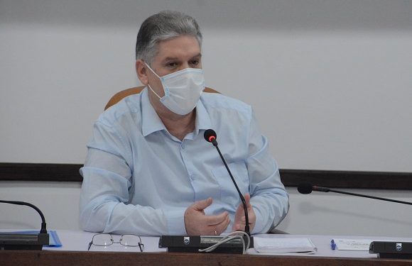 Interviene el viceprimer Ministro y Ministro de Economía y Planificación, Alejandro Gil Fernández. Foto: Estudios Revolución