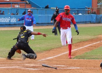 Los Cazadores ataron a los Indios / Fotos: Humberto Lister