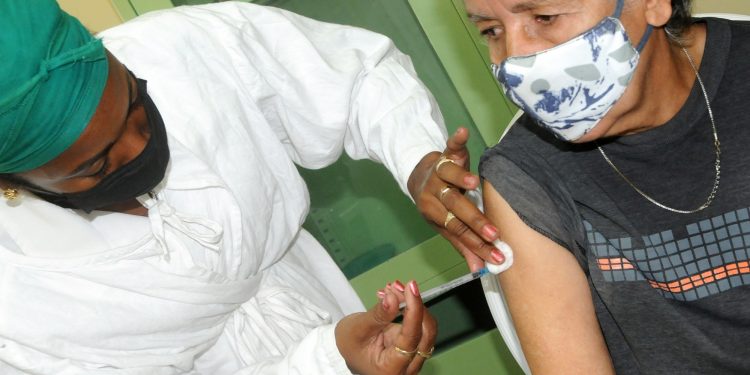 Inició en Artemisa la aplicación de la dosis de refuerzo / Foto: Otoniel Márquez