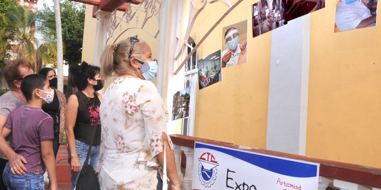 Variedad y homogeneidad distinguen la muestra que será itinerante por los 11 municipios de la provincia / Foto: Otoniel Márquez