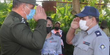 Del pueblo y para él, siempre la policía