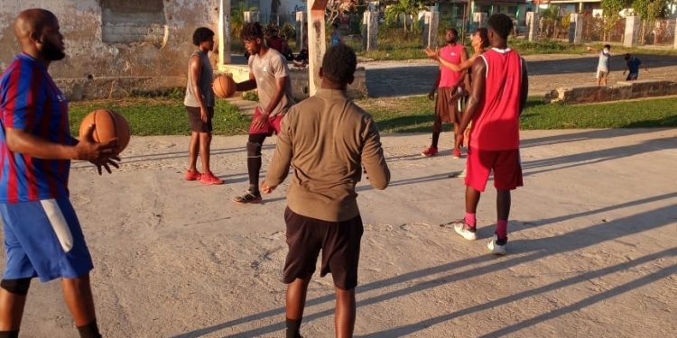 Los Toros en medio de un juego