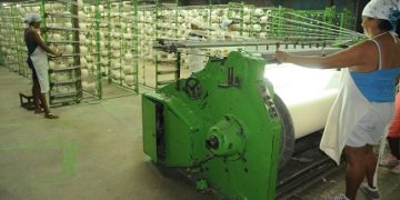 Guiada por el afán de seguir construyendo juntos un mejor país, la clase obrera se integra en sindicatos y confía a estos su representación ante las administraciones.