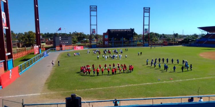 El 26 de Julio se vistió de gala para celebrar el cumpleaños del Inder. Foto Alexander Acosta
