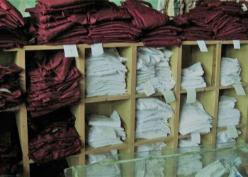 Inicia este lunes venta del uniforme escolar en Artemisa