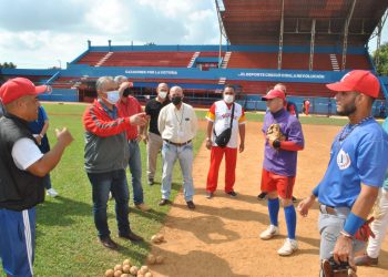 El presidente del Instituto Nacional de Deportes, Educación Física y Recreación (Inder), Osvaldo Vento Montiller, visitó durante este viernes y hoy sábado nuestra provincia / Fotos: Humberto Lister