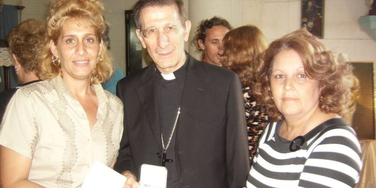 La excelencia del trabajo de la biblioteca le mereció la Medalla por la Paz que entrega el Vaticano / Foto: Clara Isabel Martínez