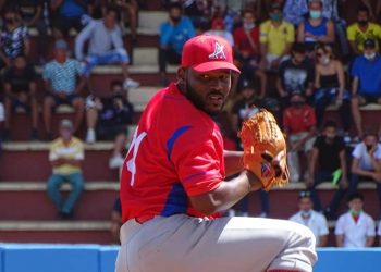 Cazadores de Artemisa: Poca gasolina en la carretera