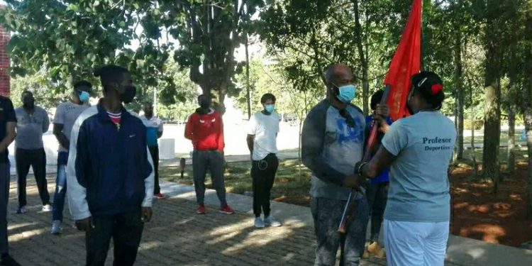 Los Toros de Artemisa, que nos representarán en la venidera Liga Superior de Baloncesto (LSB), fueron abanderados este martes en el Mausoleo a los Mártires de Artemisa
