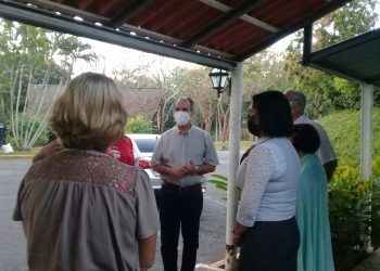 En el vínculo con la comunidad, el Partido