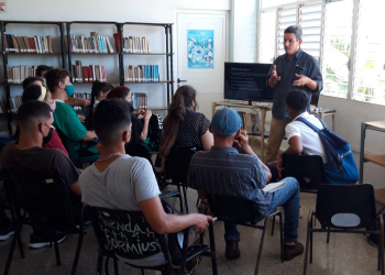 Desde la docencia, una feria agropecuaria y azucarera