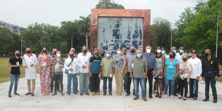 El Primero de Mayo al pecho de hijos de Artemisa