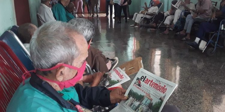 Trabajadores de el artemiseño compartieron en esta ornada con los ancianos del Hogar Fidel Labrador