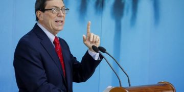 El canciller Bruno Rodríguez Parrilla afirmó que Cuba agradece profundamente a los pueblos y gobiernos que mantienen una posición valiente, digna y solidaria, reclamando al Gobierno de EE. UU. que la Isla no sea excluida de la 9na. Cumbre de las Américas. Foto: Twitter de la Cancillería