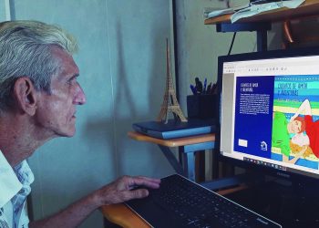 El veterano escritor no deja de crear nunca / Foto: Yuset Sama