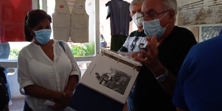 Cinco décadas de amor por la enseñanza