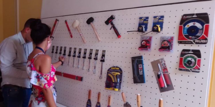 Ferretería Ariguanabo / Foto Cortesía de Santiago Calderón