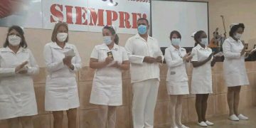 De blanco conquistan la vida