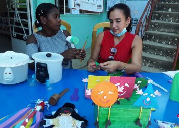 De manos de los educadores siempre hay mucha creatividad para enseñar a los más pequeños