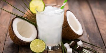 Agua de coco, a lo natural