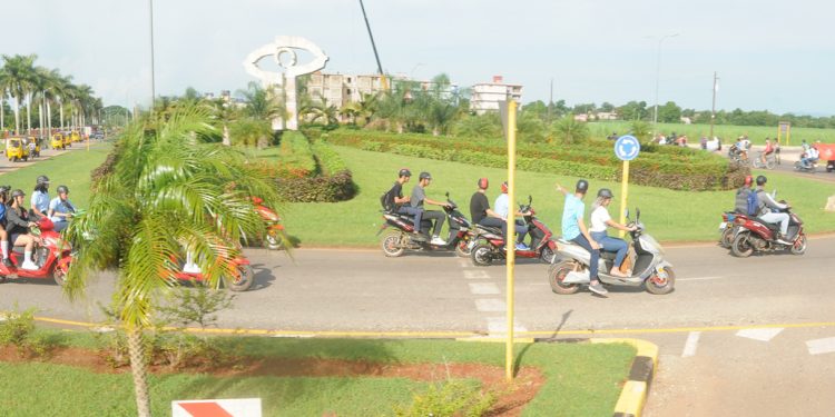 Bicicletas, patines y motos por la soberanía
