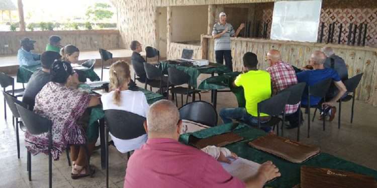 Realizan evento sobre patrimonio azucarero