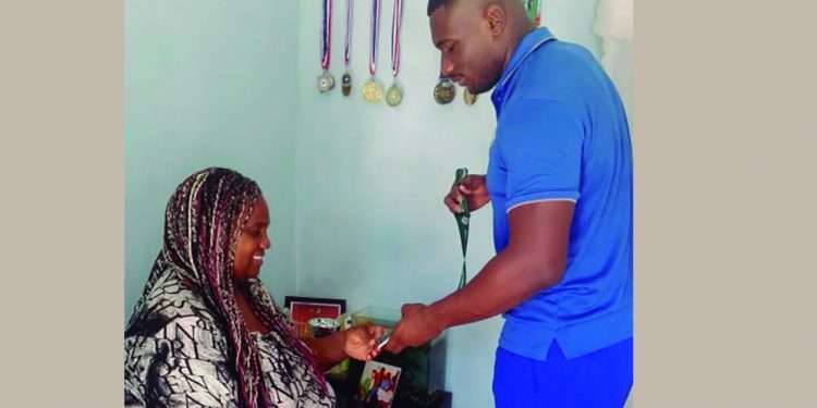 Me estoy preparando bien para tocar la gloria olímpica y traer una medalla a mi madre y mi hermano, asegura Omar Cruz