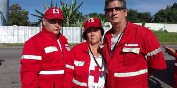 María Regla, José Manuel y Maiko, familia que comparte un movimiento humanitario