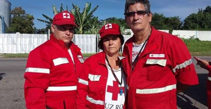 María Regla, José Manuel y Maiko, familia que comparte un movimiento humanitario