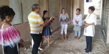 Titular de Educación chequea preparación del curso escolar en centros artemiseños