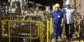 El mandatario destacó la labor intensa de los trabajadores electroenergéticos, para recuperar, en el menor tiempo posible, la capacidad de generación. Foto: Estudios Revolución