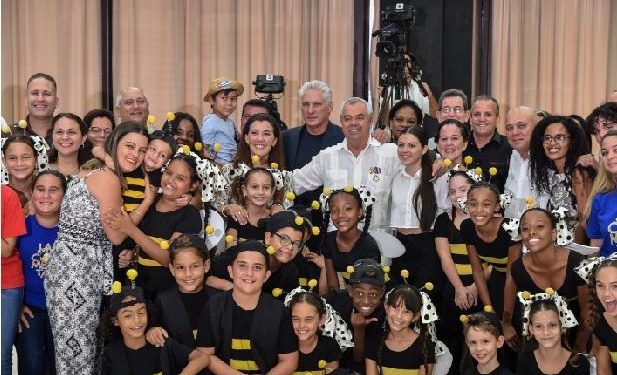 La Colmenita, bajo la guía de Tin Cremata, forma mejores seres humanos, patriotas y ciudadanos. Foto: Ariel Cecilio Lemus