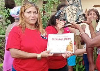 Premio del Barrio para María Elena