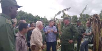 Presidente de Cuba chequea áreas de Artemisa afectadas por Ian