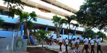 A las aulas con estirpe de campeones