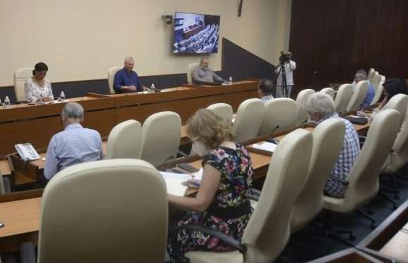 Reunión de expertos y científicos para temas de Salud, y la del Grupo Temporal de Trabajo para la prevención y control de la covid-19. Foto: Estudios Revolución.
