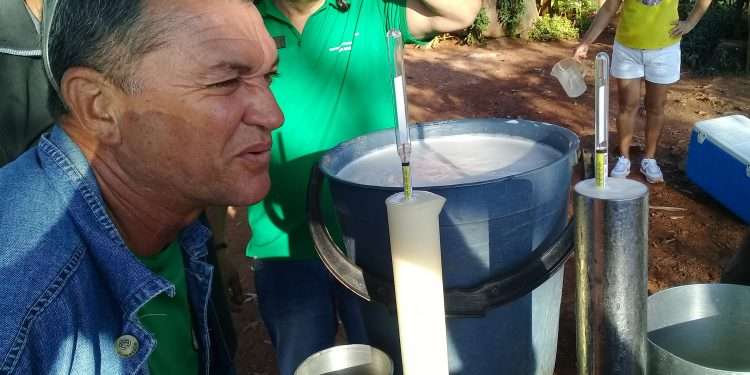 Contratación de leche llega a más productores