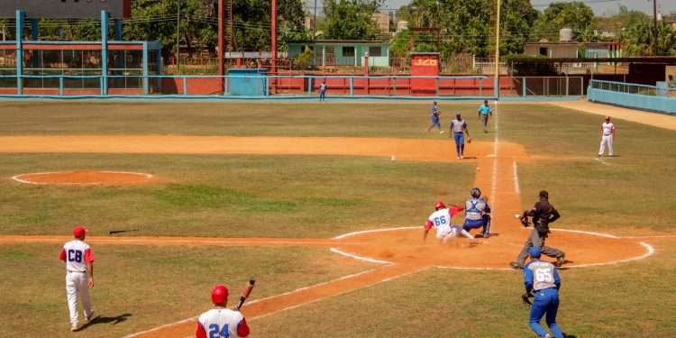 Leones rugieron, pero Cazadores los silenciaron