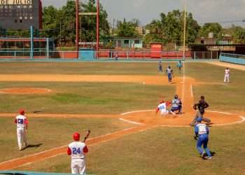 Leones rugieron, pero los Cazadores los silenciaron