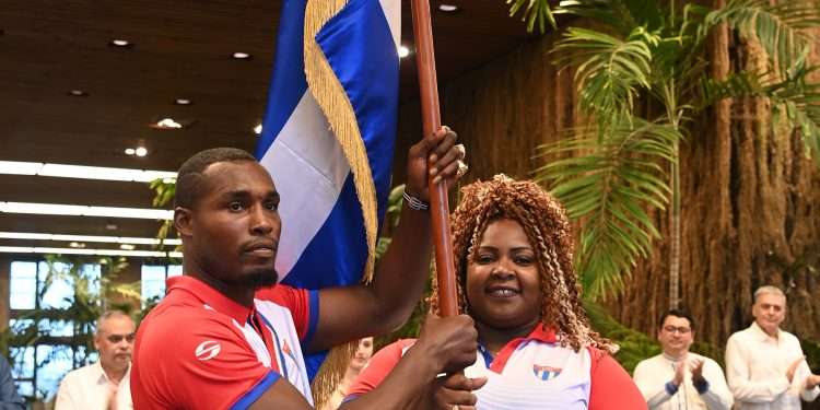 Nuestra abanderada a los Centroamericanos