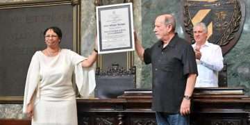 Silvio Rodríguez: Doctor Honoris Causa de la Universidad de la Habana