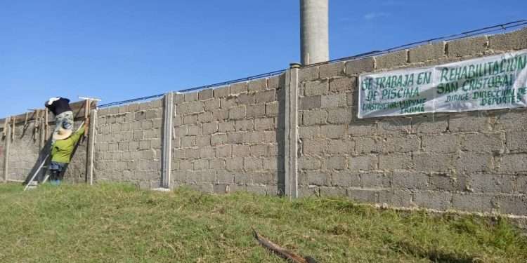 Cerca-perimetral-Rehabilitacion-piscina-San-Cristobal