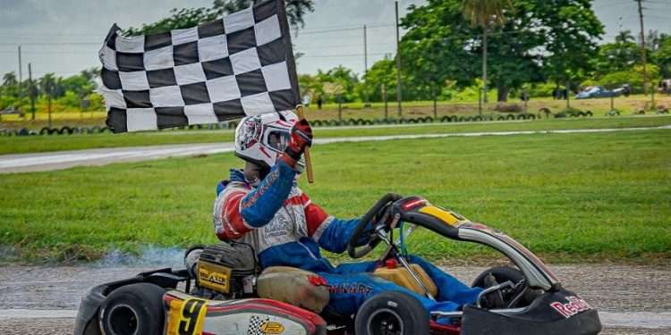 Karting entre competencias y exhibiciones