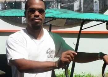 EUGENIO-CON-SU-BICITAXI