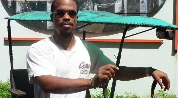 EUGENIO-CON-SU-BICITAXI