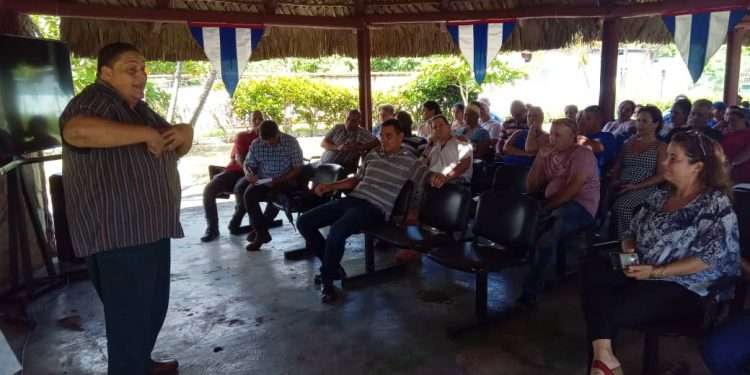 Diputados de Artemisa indagan en el corazón de las industrias