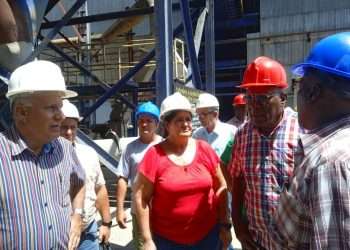 Recorre Vicepresidente cubano central 30 de Noviembre